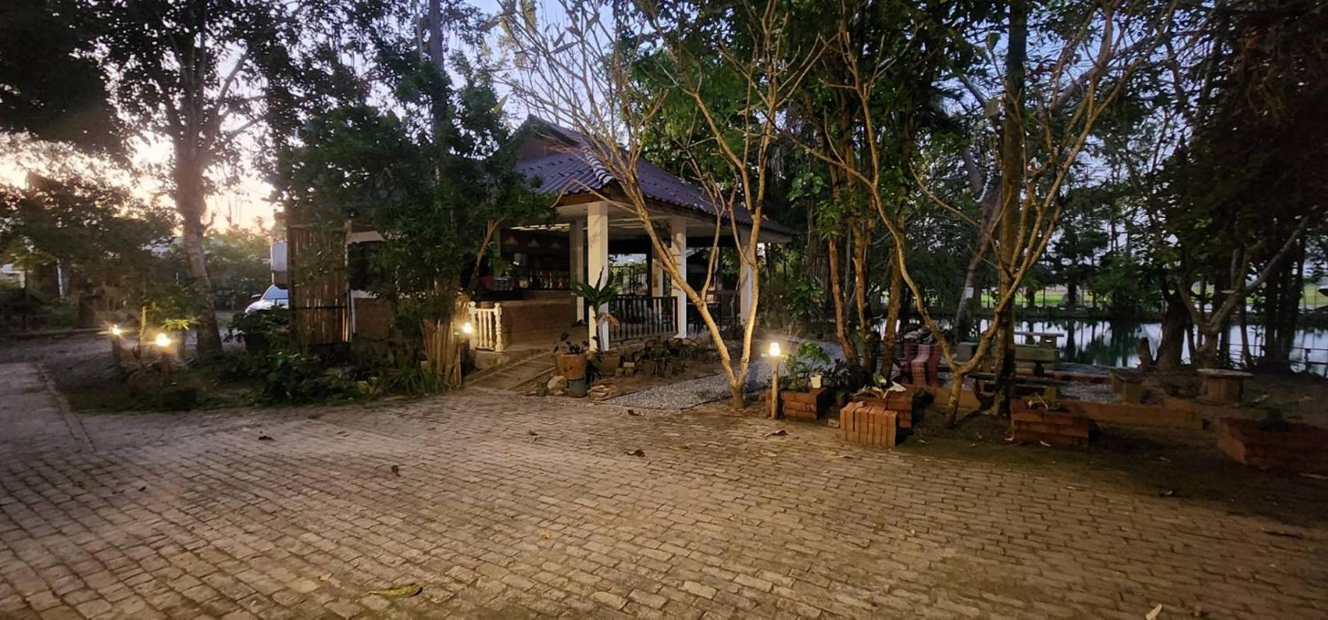 Tung Tong Homestay & Camping Mae Rim Exterior foto